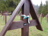 Cruce_din_lemn_uniforma_fara_inscripti